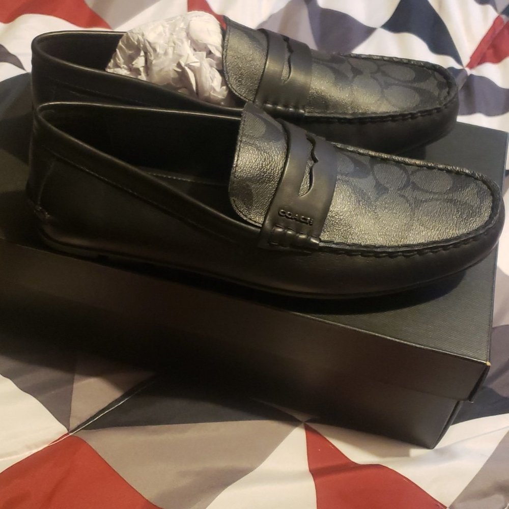 Shoes - Picture 2 of 4